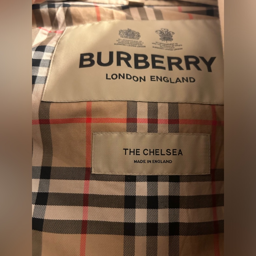 Burberry Beige Tan Trench Coat - Picture 3 of 13